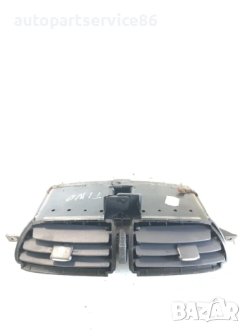 Среден въздуховод на таблото за Nissan Almera Tino 2.2 DI (2003)