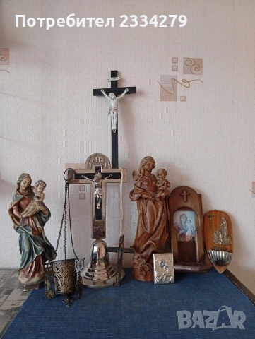Стари бронзово кандило, разпятия и иконостаси