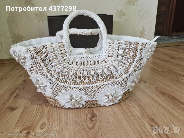 Плажна чанта с перли, миди и ръчна бродерия