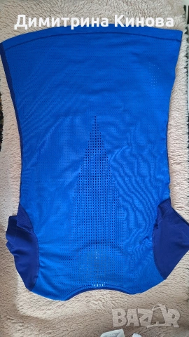 Дамска спортна тениска Nike- S, снимка 2 - Тениски - 54051952