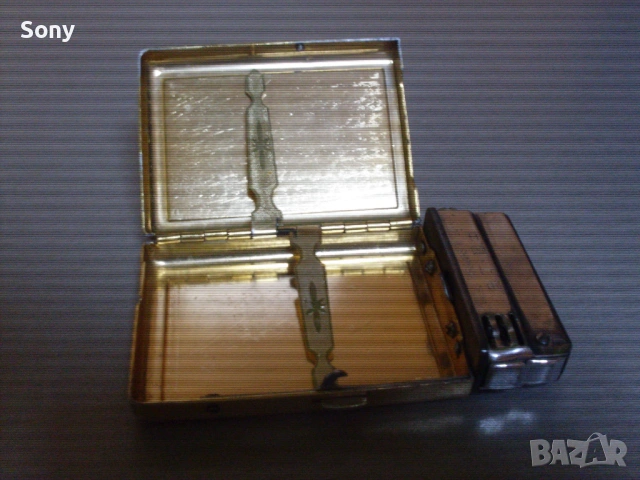 Стари колекционерски бензинови запалки., снимка 9 - Антикварни и старинни предмети - 54017617