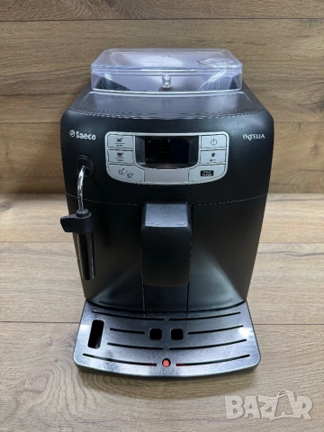 Продавам кафемашина Saeco Intelia Type:HD8751