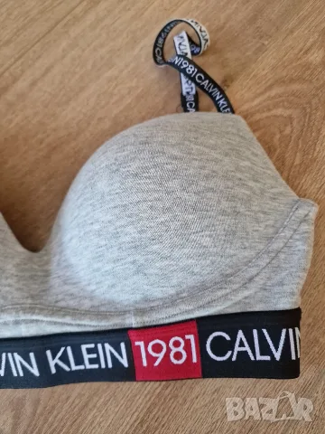 Страхотен дамски спортен топ CALVIN KLEIN, размер 70D , снимка 3 - Бельо - 55359255