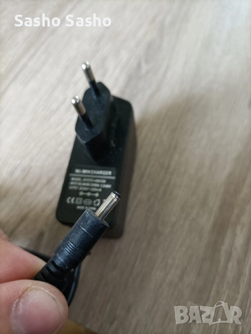 адаптер , снимка 2 - Кабели и адаптери - 54329141