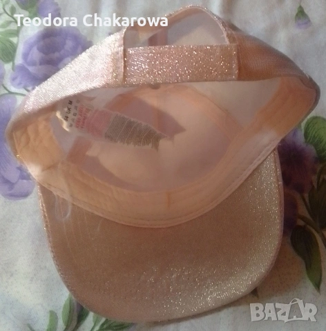 Детска шапка с козирка , снимка 2 - Шапки, шалове и ръкавици - 54089530