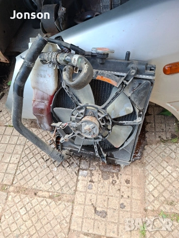Перка с радиатор за Daihatsu Sirion 1,0i , снимка 2 - Части - 54392314