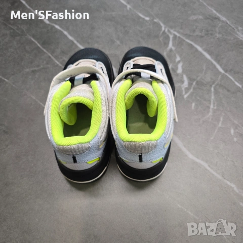 Jordan - оригинални детски маратонки, снимка 5 - Детски маратонки - 54074485