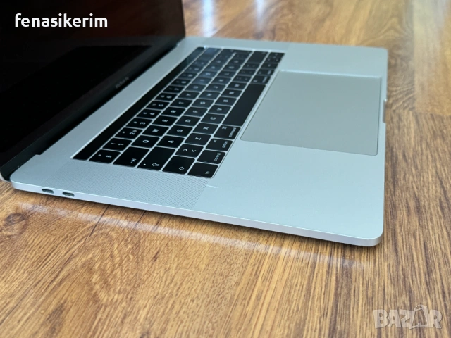 15.4' Core i7 Apple MacBook Pro Late 2016 Silver TouchBar 16GB RAM/512GB SSD/Radeon Pro 455/Бат 5ч, снимка 10 - Лаптопи за работа - 50420967