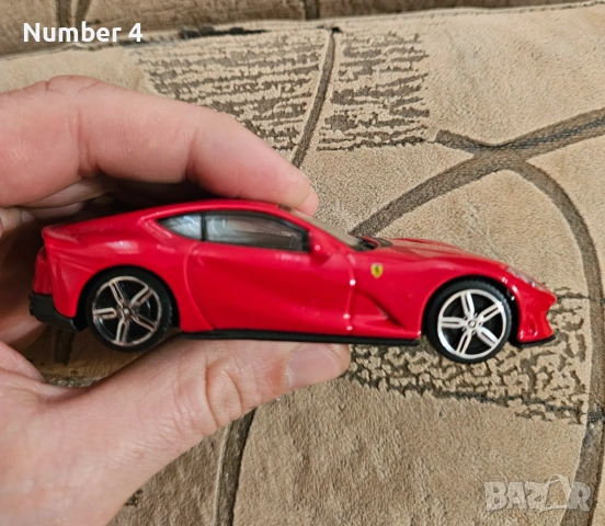 Колички Ferrari Burago 1/43, снимка 5 - Коли, камиони, мотори, писти - 54155711