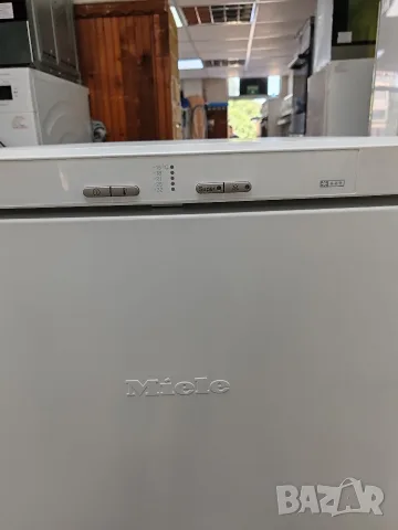 Голям фризер Миеле Miele Made in Germany No Frost A +++ 2 години гаранция! , снимка 2 - Фризери - 55469550