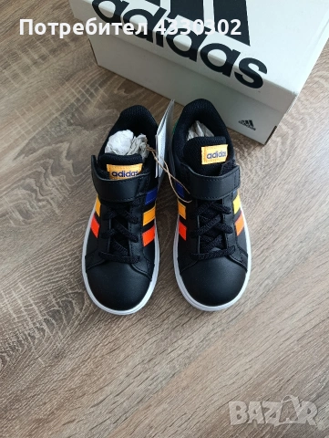 Детски кецове Adidas - Чисто нови, снимка 2 - Детски маратонки - 54233311