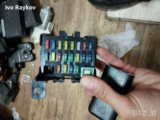 бушонно табло Mazda Demio , FB301418L, снимка 2 - Части - 55647136