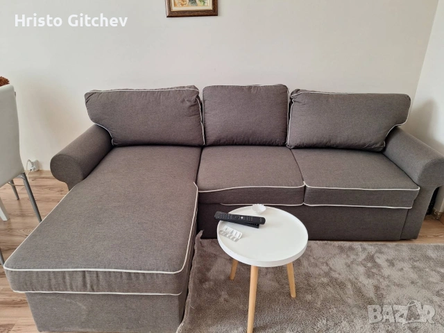 Диван дъл.2,10 шир.на седалките 0,75.См.площ1,40 См.ракла,продава се с белите калъвки!, снимка 5 - Дивани и мека мебел - 54583374