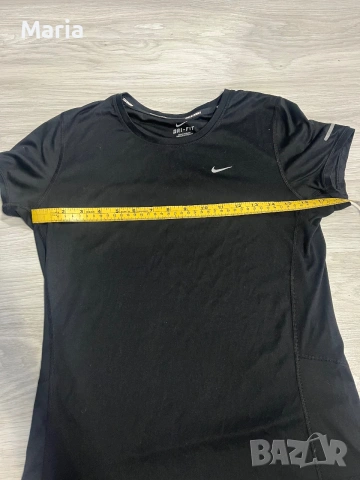 Оригинална дамска тениска Nike Dri-FIT – Размер M – Отлично състояние, снимка 5 - Спортни екипи - 55149649