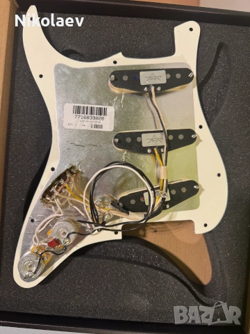 Pre-Wired Strat Pickguard , снимка 4 - Китари - 55259166