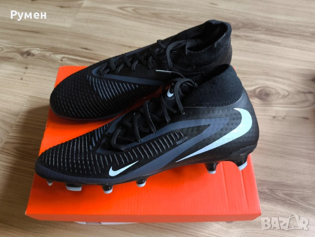 Два модела футболни обувки NIKE, снимка 3 - Спортни обувки - 54986841