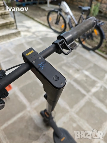 Електрическа тротинетка Ninebot max g2, снимка 5 - Други спортове - 54205611