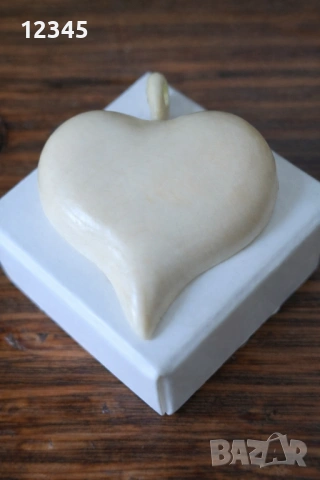 Стар медальон/висулка слонова кост, снимка 2 - Колиета, медальони, синджири - 54124900