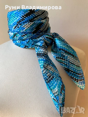 Квадратен, копринен шал/ кърпа за глава Аrta & Crafts, снимка 3 - Шалове - 55043739