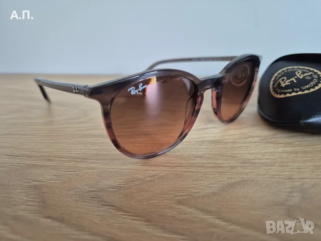 Нови Слънчеви очила RayBan, снимка 2 - Слънчеви и диоптрични очила - 55671346