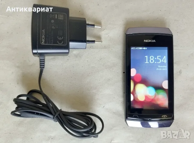 Nokia Asha 305 - Камера / Тъч скрин / Две SIM карти / Bluetooth / FM радио