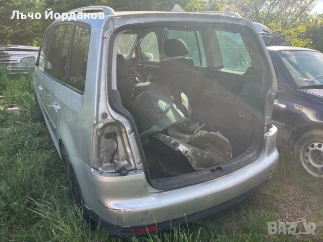 VW Touran, снимка 3 - Автомобили и джипове - 54461548