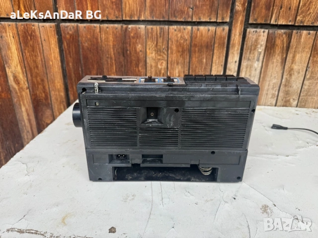 Радио касетофон Philips d-7254, снимка 2 - Радиокасетофони, транзистори - 54917960