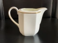 Кана за мляко Villeroy & Boch Black Pearl, Германия., снимка 1