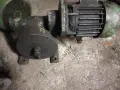 Ел двигател моторедуктор 1,1 kw на 1400 обр трифазен изходящи 12,5 обр, снимка 1