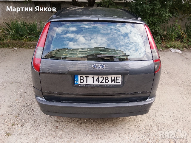 Продавам изключително запазен ford focus 1.6i, бензин.