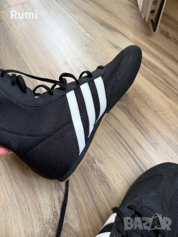 Боксови Оригинални обувки Adidas Box ! 44,5 н, снимка 4 - Бокс - 38331629