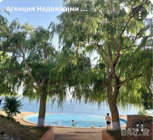 Двустаен апартамент на първа линия в гр. Каварна 