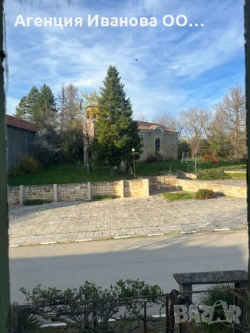 Къща с просторен двор в центъра на село Горица, община Попово, снимка 4 - Къщи - 54189185