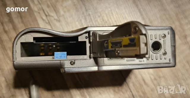 цифров фотоапарат HP Photosmart R927 – 8.2 MP, 3x оптичен zoom, снимка 13 - Фотоапарати - 55545800