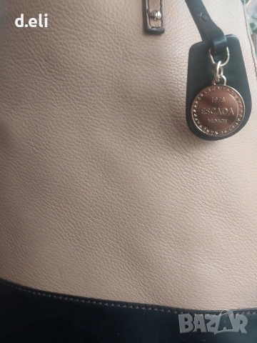 Три големи чанти. ESCADA Original 100% Кожа Голяма чанта, снимка 18 - Чанти - 51676636