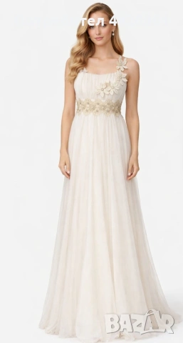 Елегатна дълга рокля в цвят шампанско