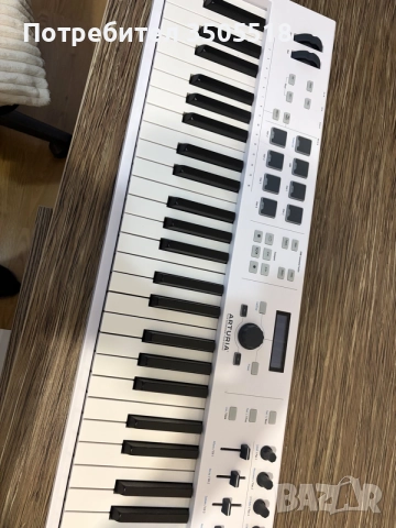 синтезатор Arturia keylab essential 88 mk2 , снимка 3 - Други музикални жанрове - 55523709