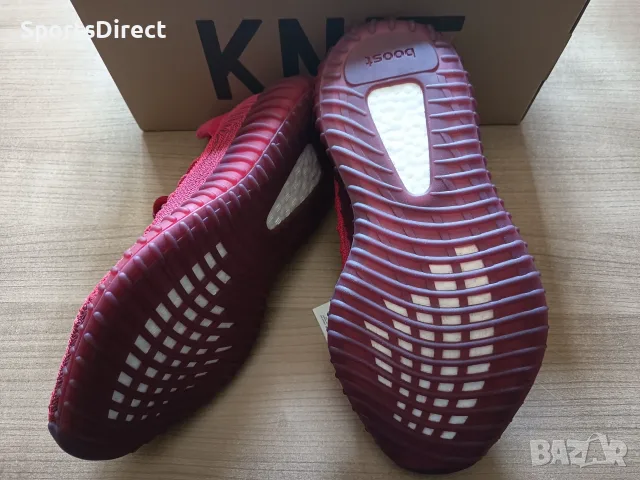 НОВИ! Adidas Yeezy Boost 350 V2, номер 40,5, снимка 3 - Маратонки - 55458963
