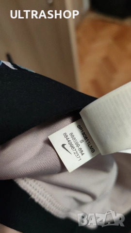 Дамски топ в отлично състояние Nike size S, снимка 8 - Корсети, бюстиета, топове - 55154650