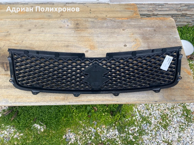 Suzuki Grand Vitara - предна решетка, снимка 2 - Части - 55146292