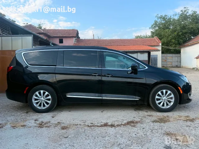 2017 Chrysler Pacifica 3,6 pentastar, снимка 4 - Автомобили и джипове - 55019348