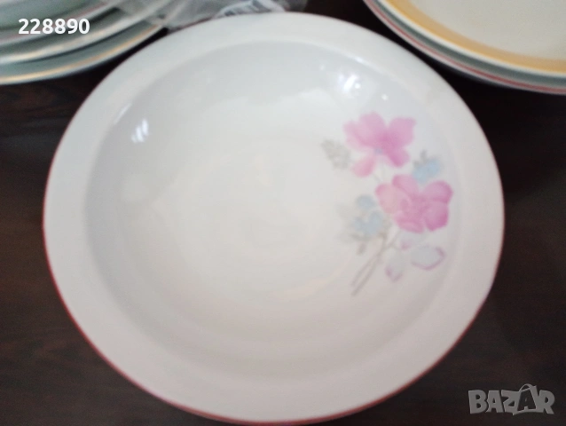 Купи Български порцелан , снимка 12 - Чинии - 51194658