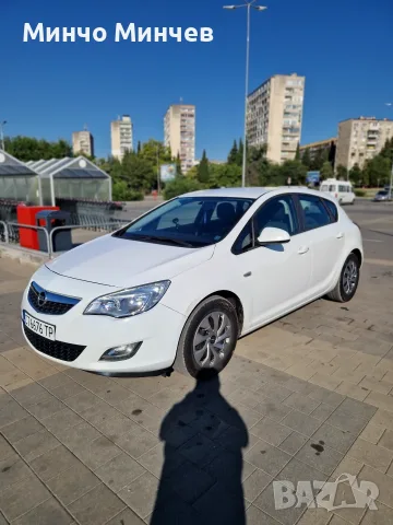 Опел Астра J 1.7D –ПРОДАВАМ – 4500 евро, снимка 4 - Автомобили и джипове - 55565996