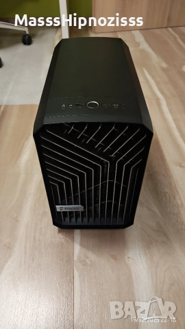 mini ITX кутия Fractal Design Torrent Nano Black TG Dark Tint, снимка 6 - Захранвания и кутии - 54256997