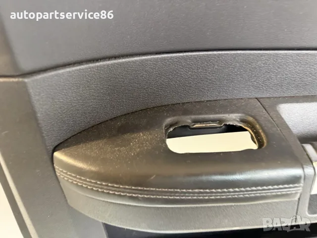 Панел за тапицерия на задна дясна врата черен SRT стил за Chrysler 300C (2009) 1DD081DVAD, снимка 2 - Части - 55638783