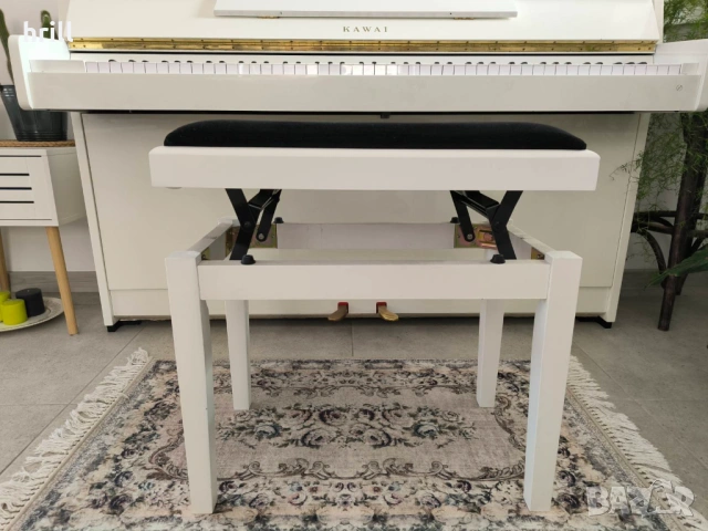 Стол за пиано като нов / пейка / табуретка