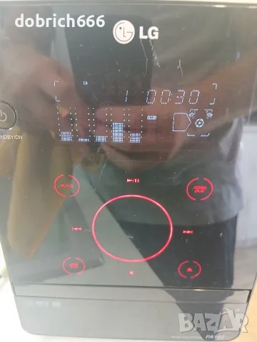 Аудио уредба LG USB CD Aux FM touchscreen флашка диск аукс с тонколони 50 евро, снимка 4 - Аудиосистеми - 55413651
