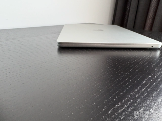 Apple Macbook Air 2022 M2 16 GB Ram Перфектен, снимка 4 - Лаптопи за работа - 54425469