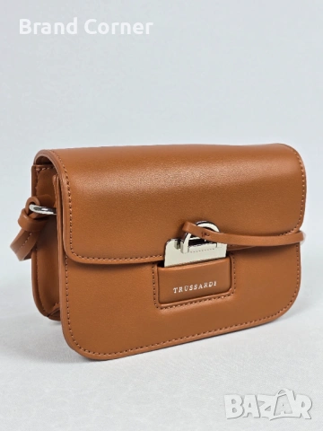 Нова дамска чанта Trussardi - кафява