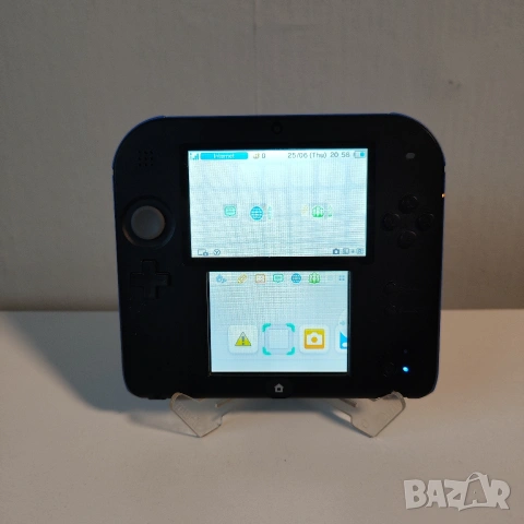 Конзола Nintendo 2DS със зарядно , снимка 2 - Nintendo конзоли - 55068179